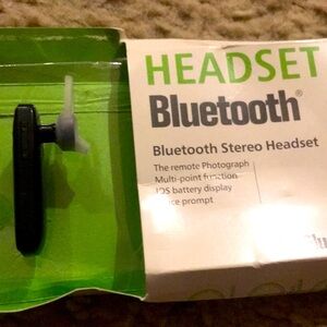 Bluetooth earbuds